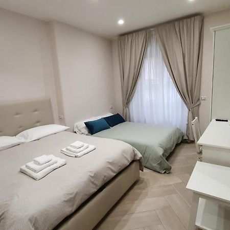 Dimora Costantino Bed & Breakfast Napoli Ngoại thất bức ảnh