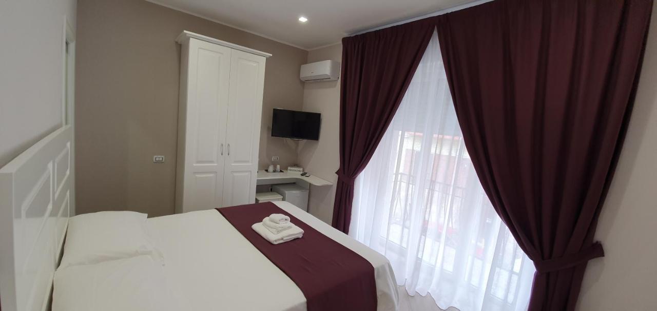 Dimora Costantino Bed & Breakfast Napoli Ngoại thất bức ảnh