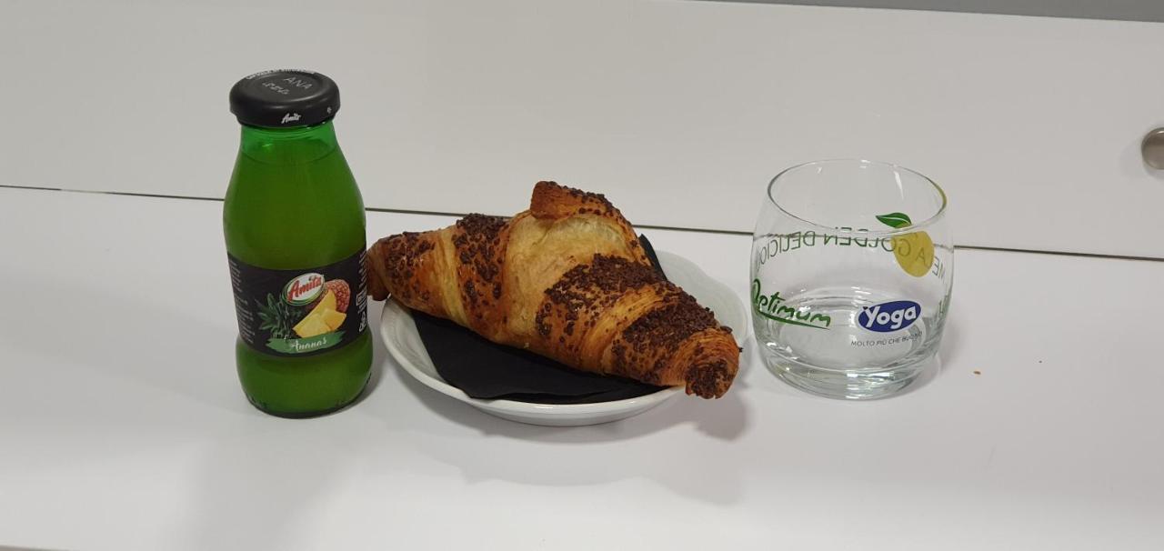 Dimora Costantino Bed & Breakfast Napoli Ngoại thất bức ảnh