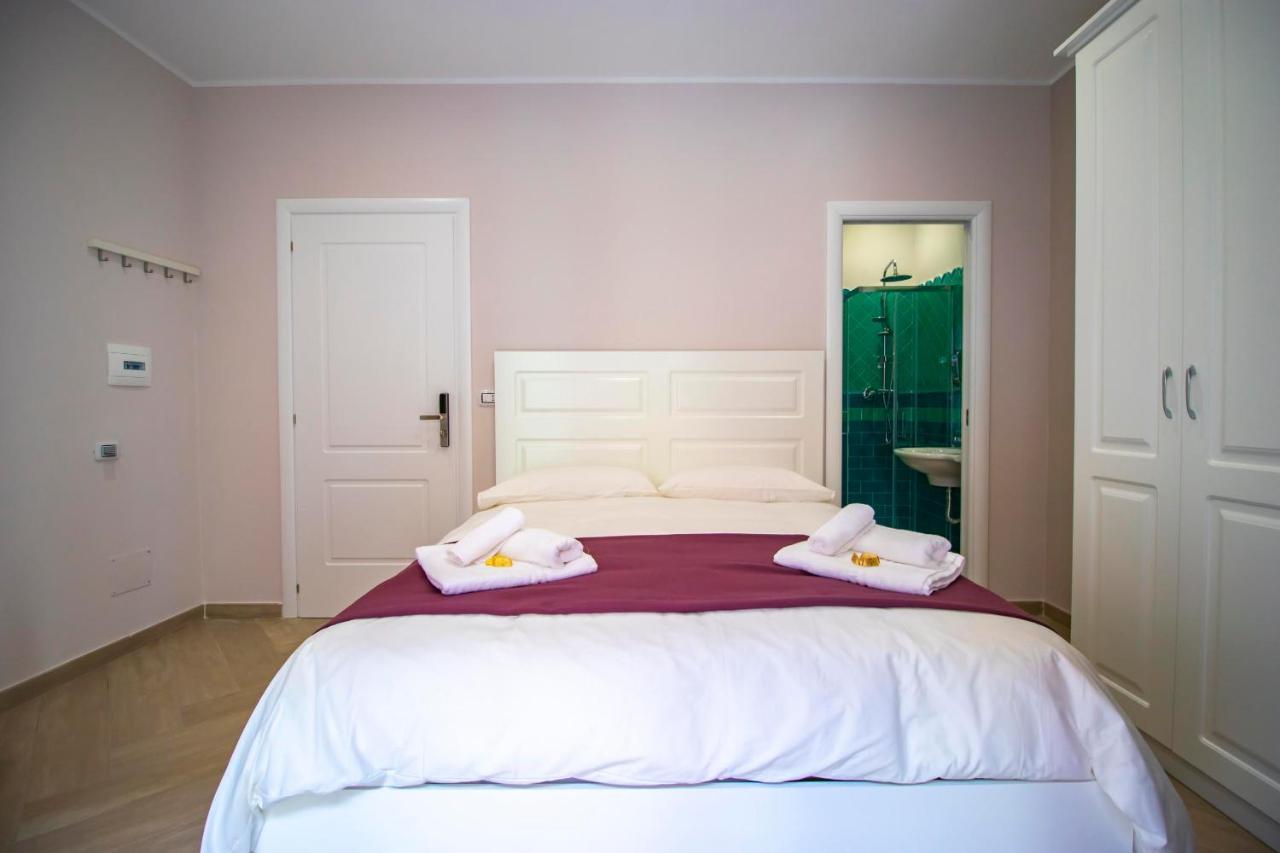 Dimora Costantino Bed & Breakfast Napoli Ngoại thất bức ảnh