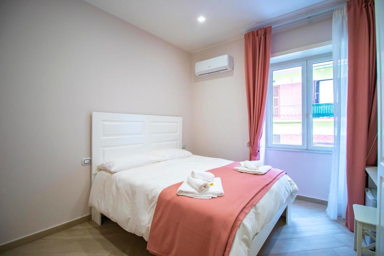 Dimora Costantino Bed & Breakfast Napoli Ngoại thất bức ảnh
