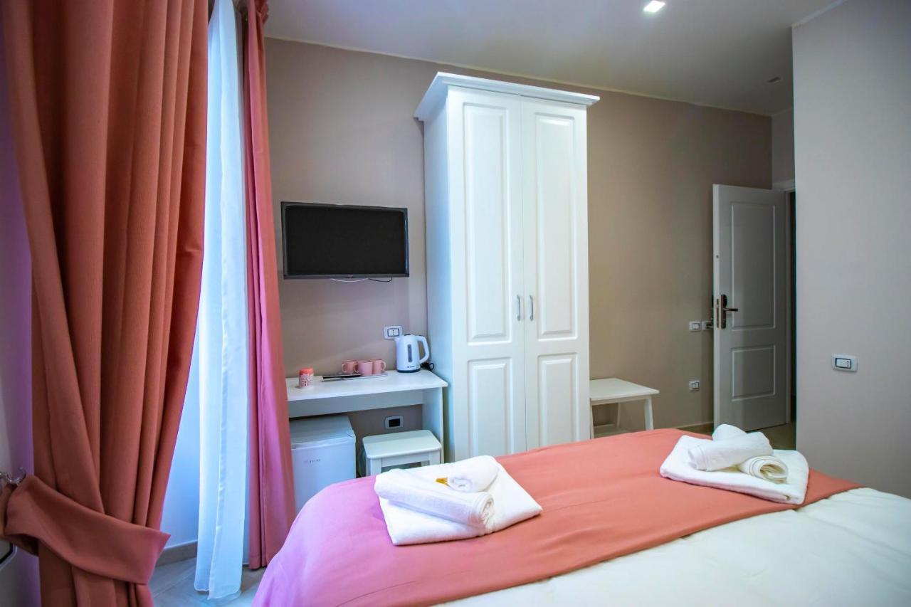 Dimora Costantino Bed & Breakfast Napoli Ngoại thất bức ảnh